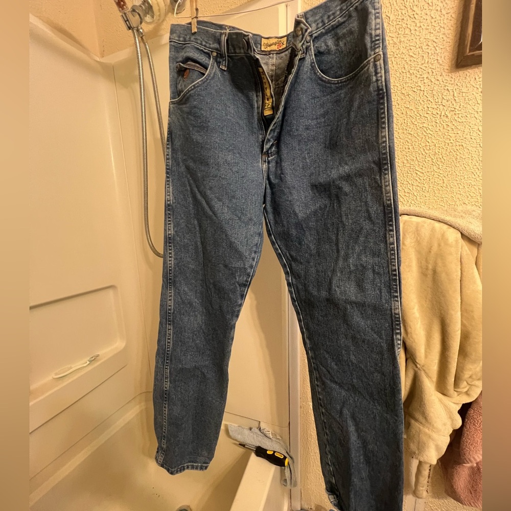 MEN WRANGLERS